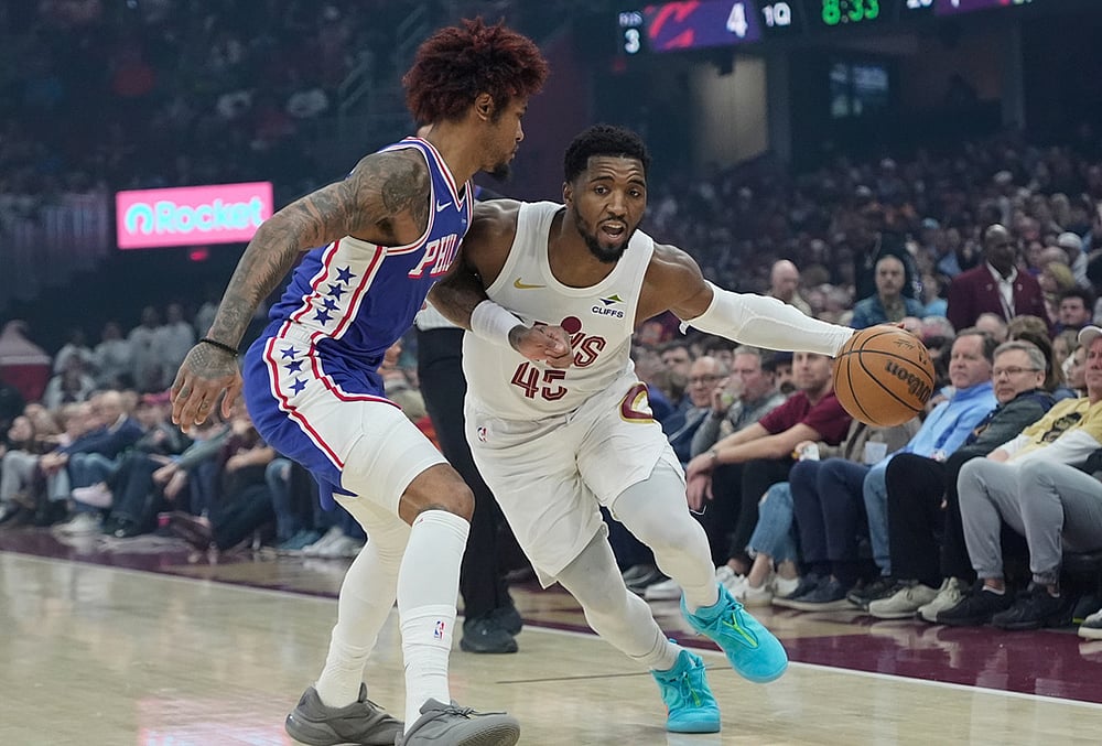 Cleveland Cavaliers vs Philadelphia 76ers NBA basketball-