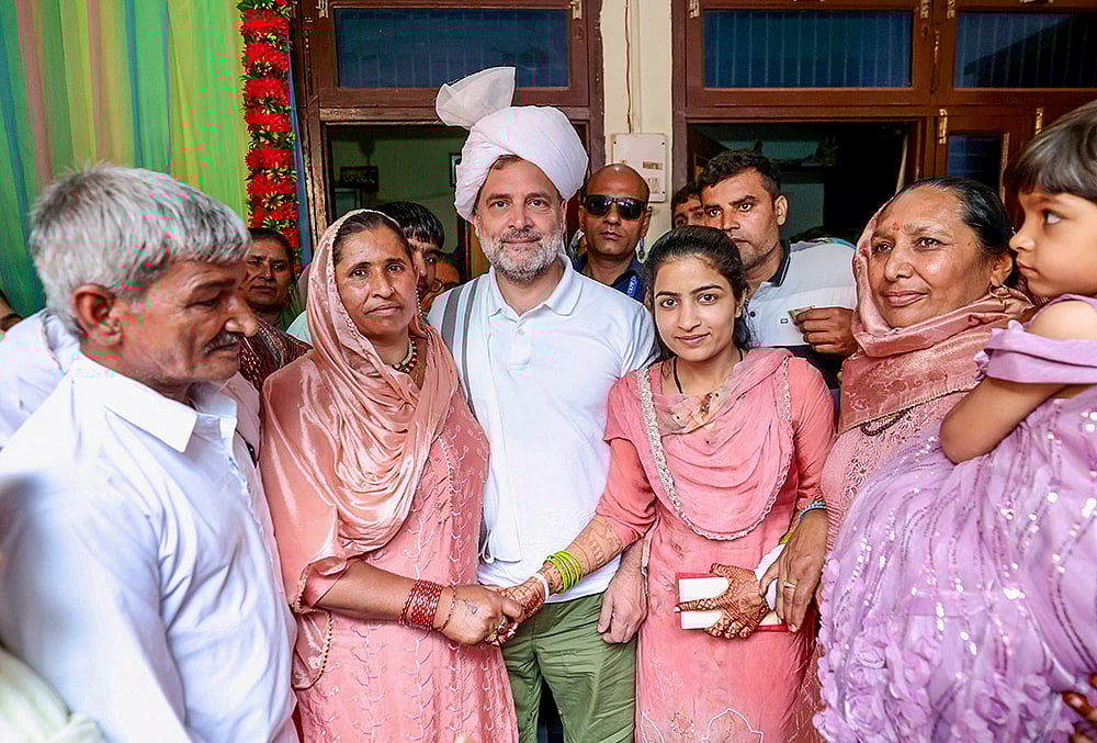Rahul Gandhi attends wedding in farmers family