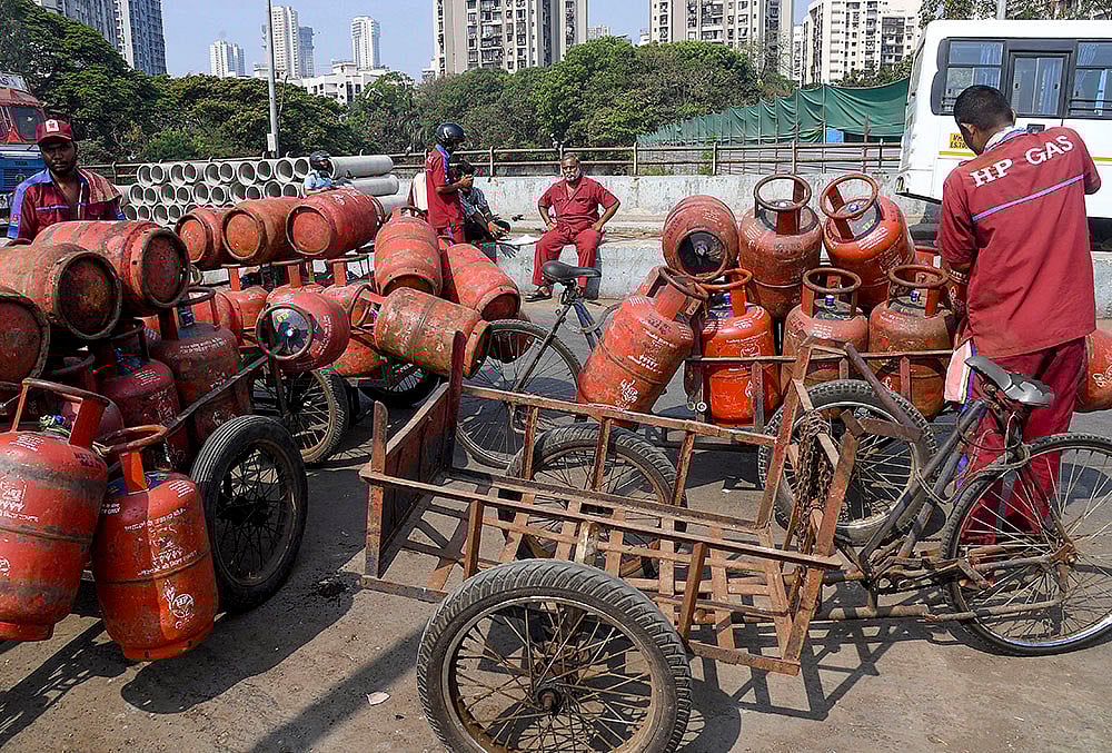 Middle East conflict: LPG supply shortage in Mumbai