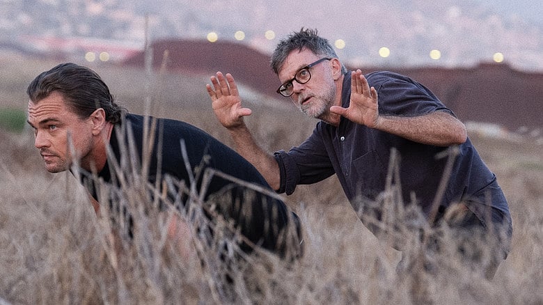 Paul Thomas Anderson on set