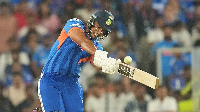 Shivam Dubey train return to Mumbai