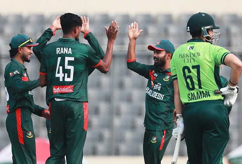 Bangladesh Vs Pakistan 1st ODI cricket match-Nahid Rana