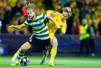 Bodo/Glimt Vs Sporting CP, UEFA Champions League 2025-26: Yellow Horde’s Dream Run Continues | Photo: Fredrik Varfjell/NTB Scanpix via AP : Sporting's Morten Hjulmand, front, and Bodo/Glimt's Sondre Auklend fight for the ball during the Champions League soccer match between Bodo/Glimt and Sporting Lisbon, in Bodo, Norway.