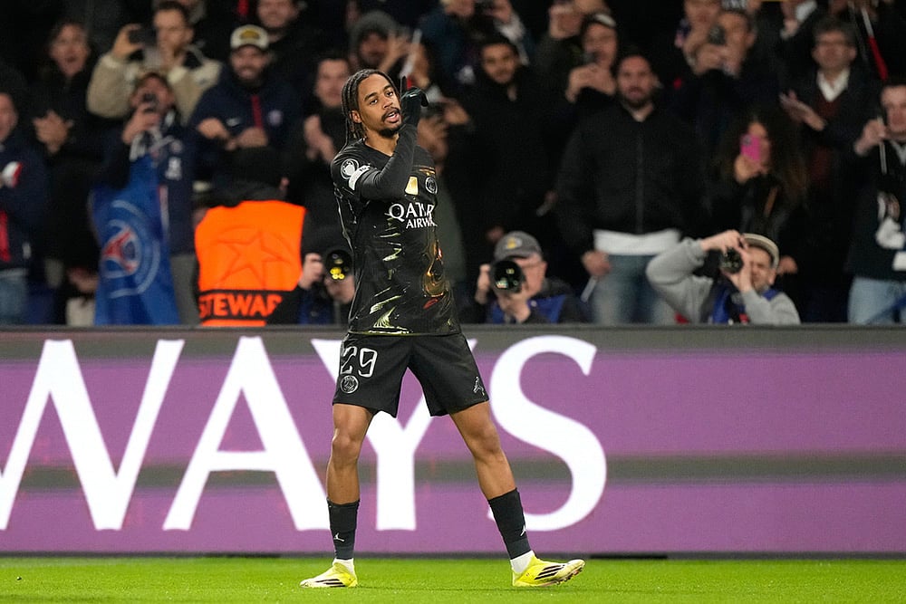 Champions League Soccer Match: Paris Saint-Germain vs Chelsea