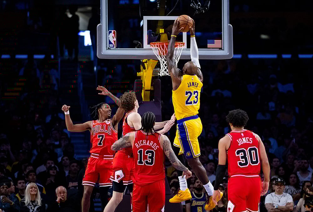 LA Lakers Vs Chicago Bulls NBA basketball- LeBron James