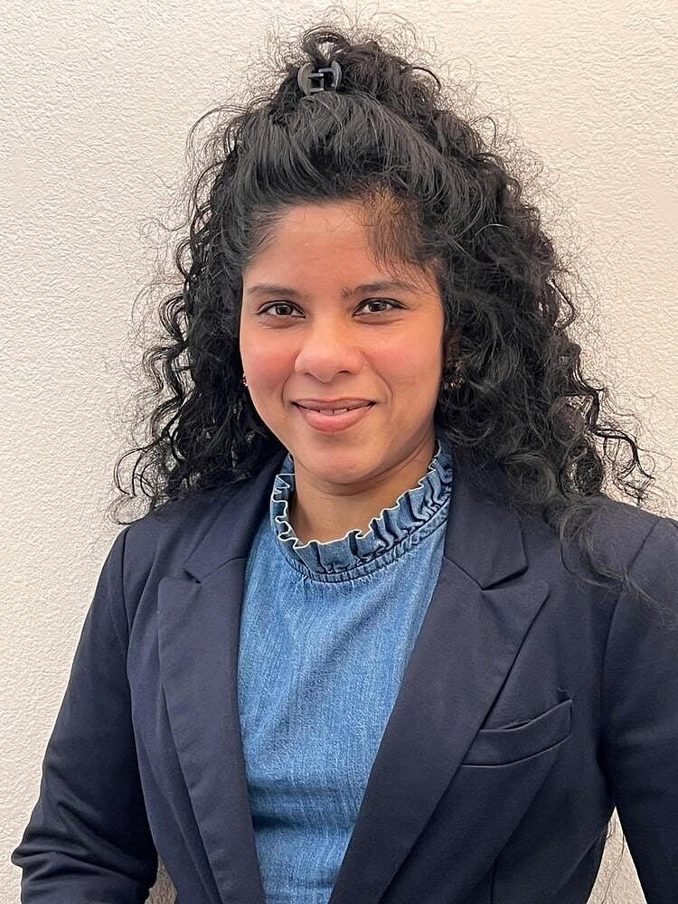 Ratnangi Nirek - null