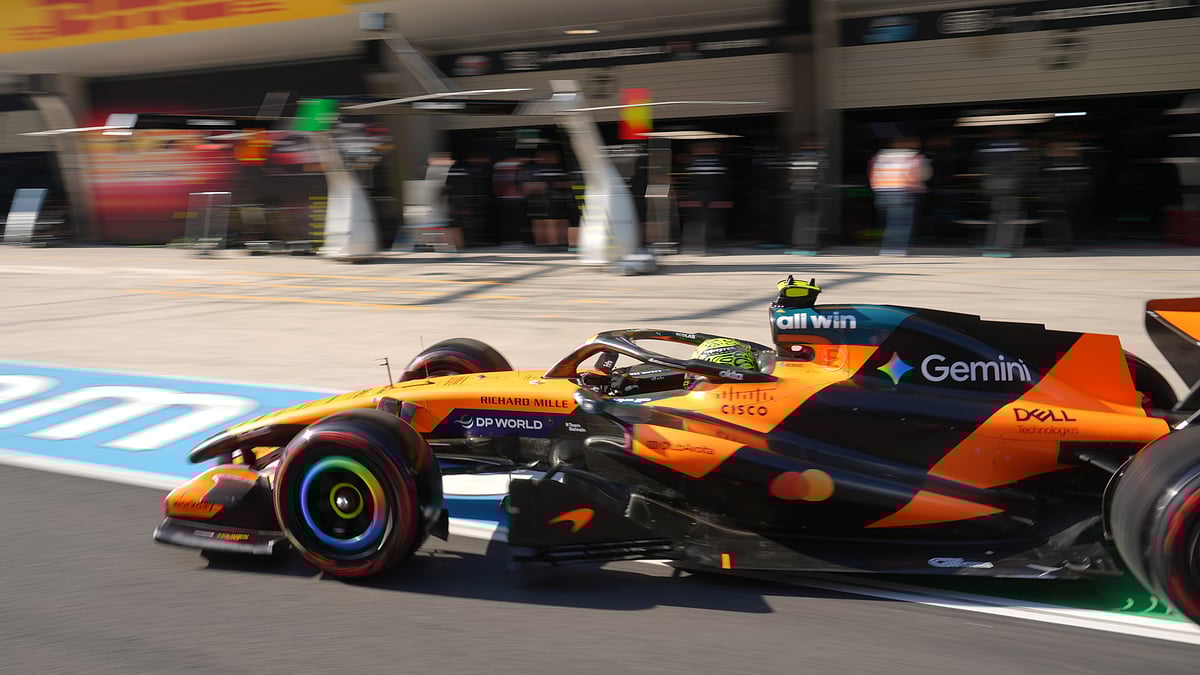 McLaren driver Lando Norris of Britain steers his car during the qualifying session of the Chinese Formula One Grand Prix at the Shanghai International Circuit, in Shanghai, China, Saturday, March 14, 2026.  - | Photo: AP/Andy Wong