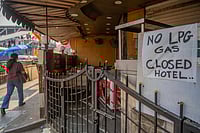 Cylinder Crisis: Snowfall, Rains Fill Manali Hotels, but LPG Crunch Hits Kitchens IMAGO / Hindustan Times : Rep. image