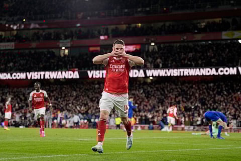 Arsenal's Viktor Gyokeres celebrates after scoring his side's first goal of the game during the Premier League match between Arsenal and Everton, in London.