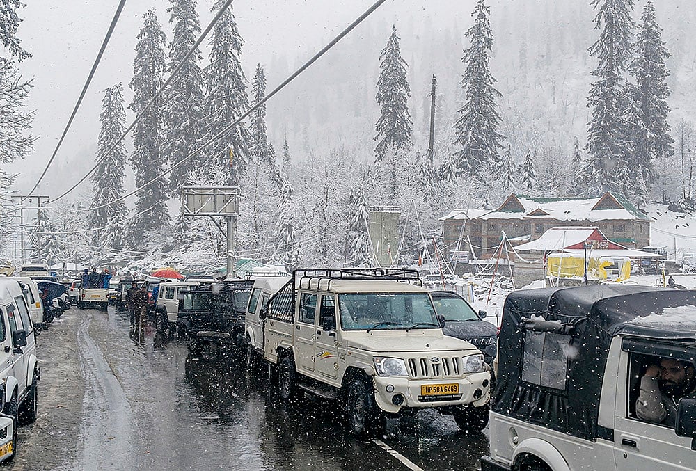Snowfall in Kullu