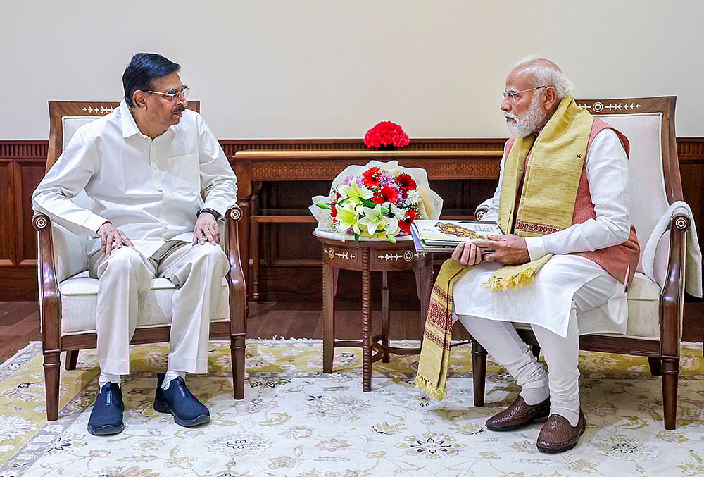 PM Modi with Gov Hari Babu