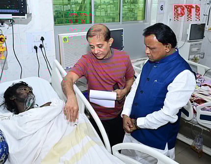 Mohan Majhi visits SCB Medical College Cuttack Odisha after fire.png - null