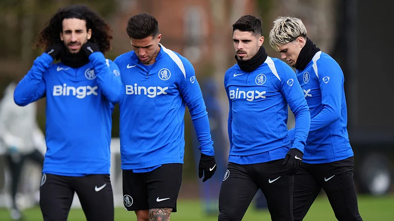 From left, Chelsea's Marc Cucurella, Enzo Fernandez, Pedro Neto and Alejandro Garnacho during a training session in Stoke d'Abernon, England, Monday, March 16, 2026, ahead of the Champions League soccer match against Paris Saint-Germain. - | Photo: AP/Ben Whitley