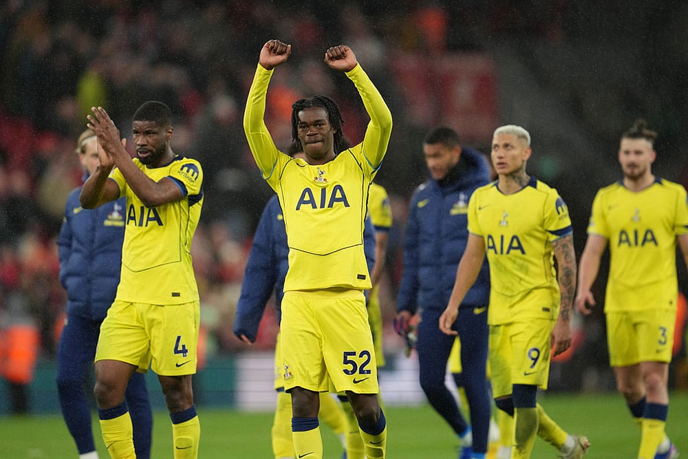 Totteham players react after the Premier League soccer match between Liverpool and Tottenham in Liverpool, England. - | Photo: AP/Jon Super