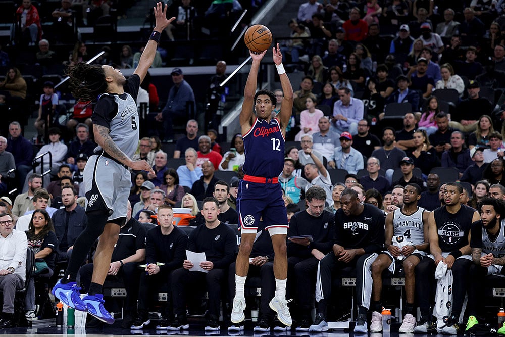 NBA Basketball Game: San Antonio Spurs vs Los Angeles Clippers