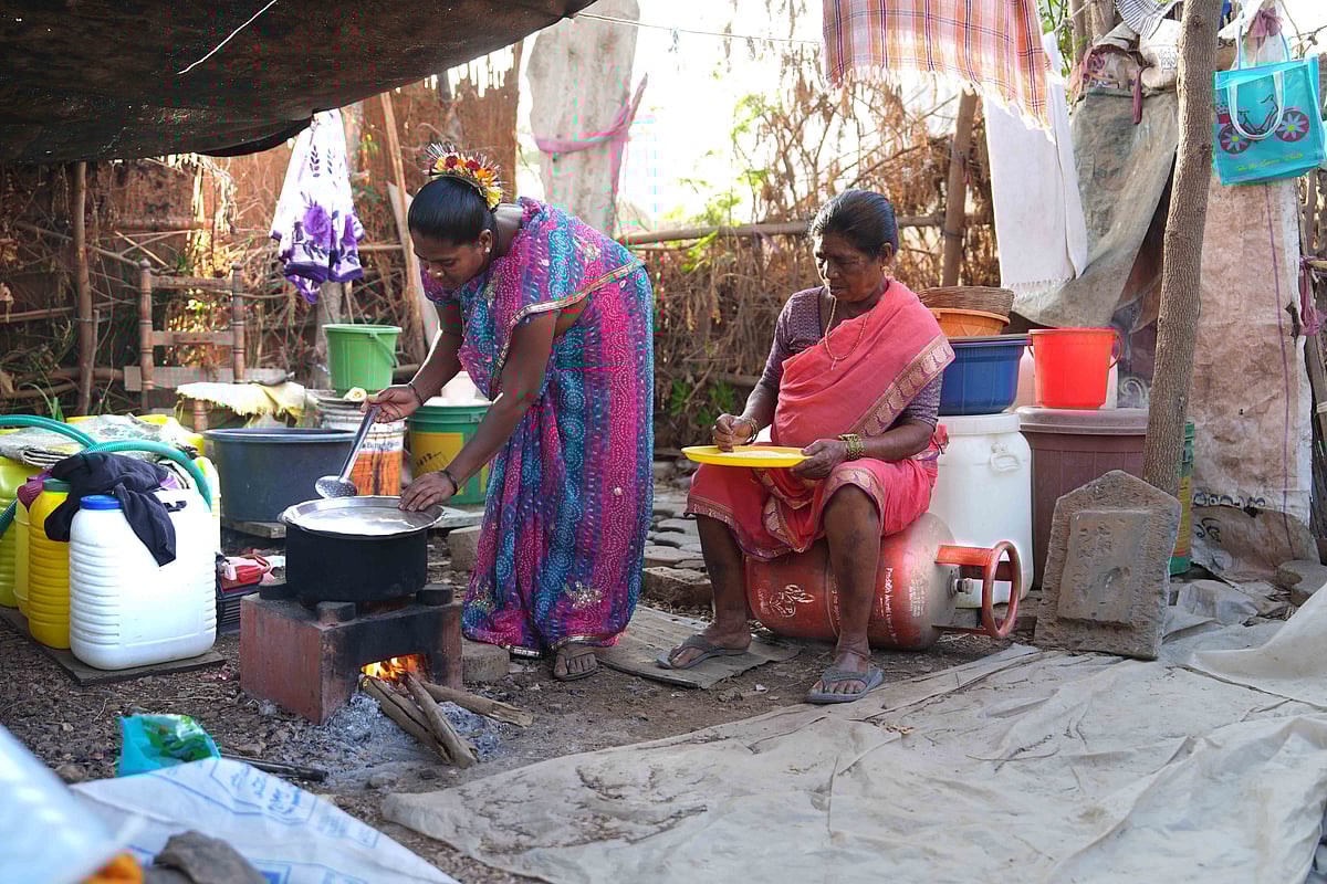 Banana, Bread For Food, Salt With Diesel For Cooking: How Mumbai's Working Class Is Fighting The LPG Crisis