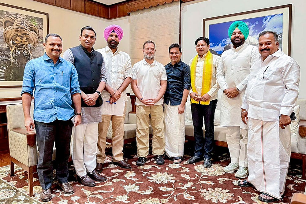 Lok Sabha revokes suspension of 8 MPs