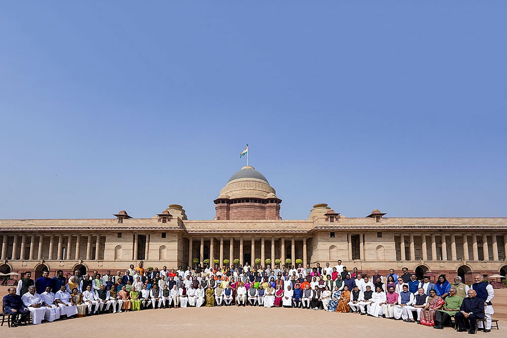 VP CP Radhakrishnan meets retiring Rajya Sabha members