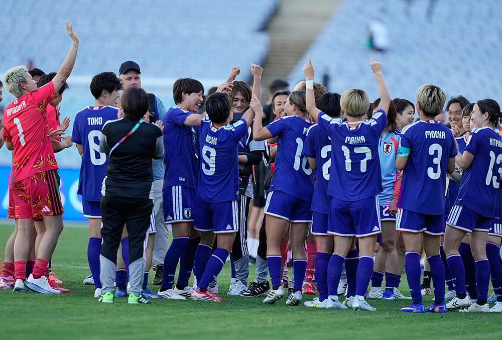 Japan players react following the Women's Asian Cup quarterfinal soccer match between Japan and the Philippines in Sydney, Sunday, March 15, 2026.  - | Photo: AP/Rick Rycroft