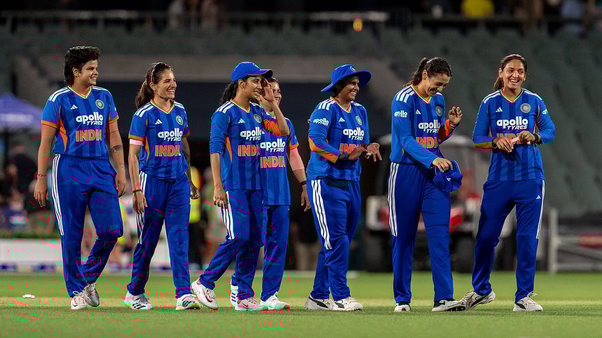 Players of India celebrate the win during the Womens International Series 3rd T20I game between Australia and India at Adelaide Oval in Adelaide, Australia.  - Source: IMAGO / Sports Press Photo