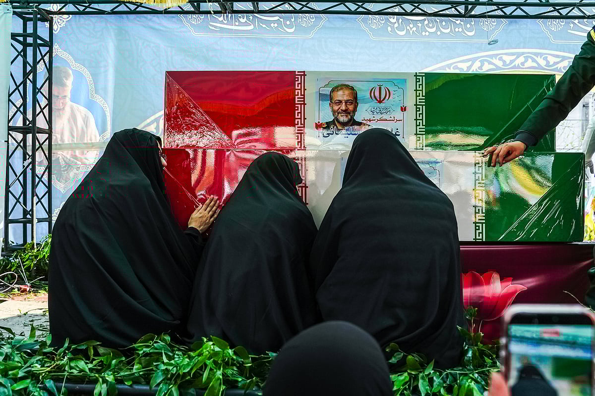 Tehran Iran Funeral Procession March 18 Women mourn during a funeral procession in Tehran, Iran, on March 18, 2026, for national security chief Ali Larijani - Imago