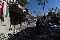 | Photo: IMAGO/Sobhan Farajvan : The police station targeted during the airstrikes on the fourth day of the US-Israel war against Iran. A police station and one of the judiciary buildings in Tehran's Grand Bazaar were heavily targeted and attacked. 