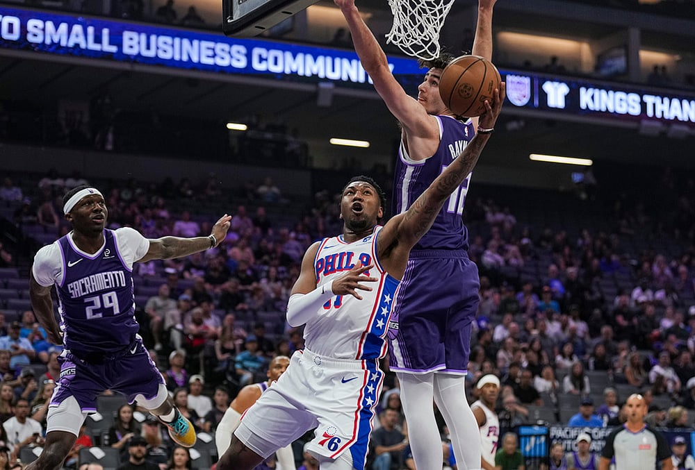 Sacramento Kings Vs Philadelphia 76ers NBA Basketball game-Justin Edwards