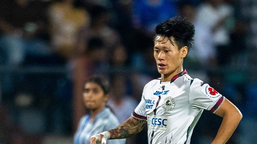 Mohun Bagan players in action against Bengaluru FC in ISL 2025-26 at the Shree Kanteerava Stadium.  - mohunbagansg/X