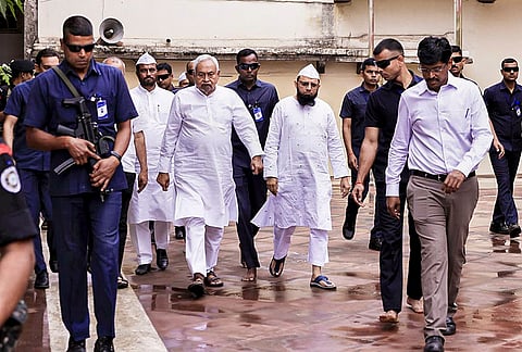Bihar Chief Minister Nitish Kumar visits Khanquah Mujeebia during the ‘Eid al-Fitr’ festival. 