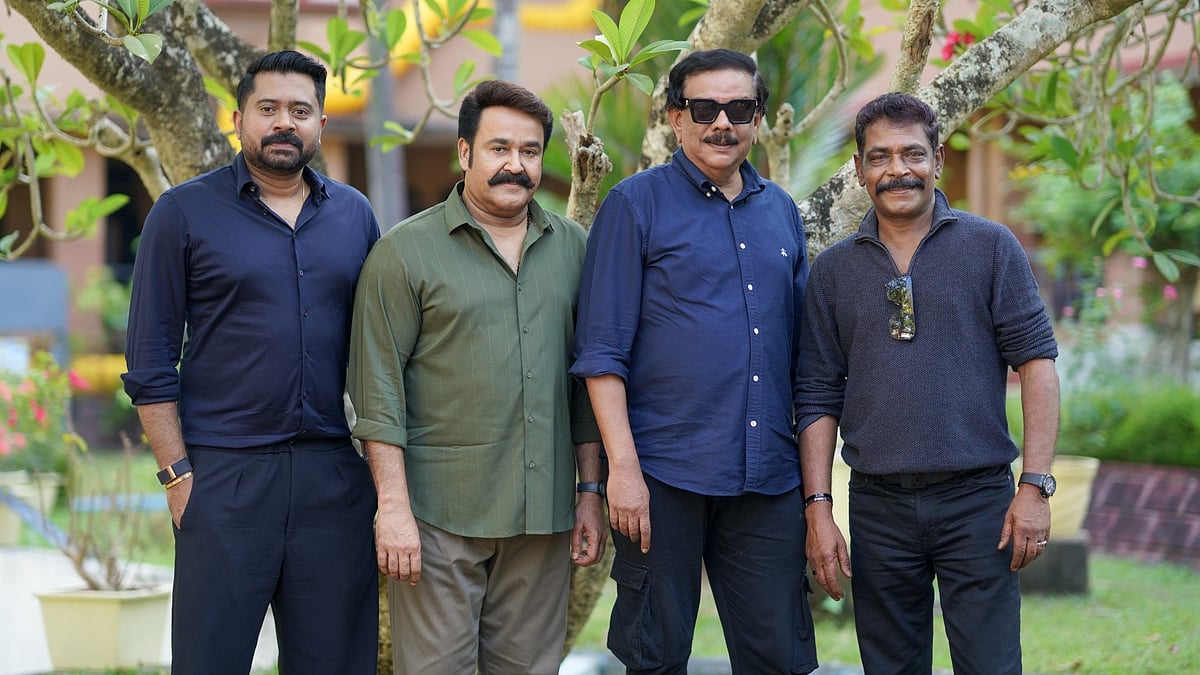 Mohanlal to star in Priyadarshan's 100th film - X