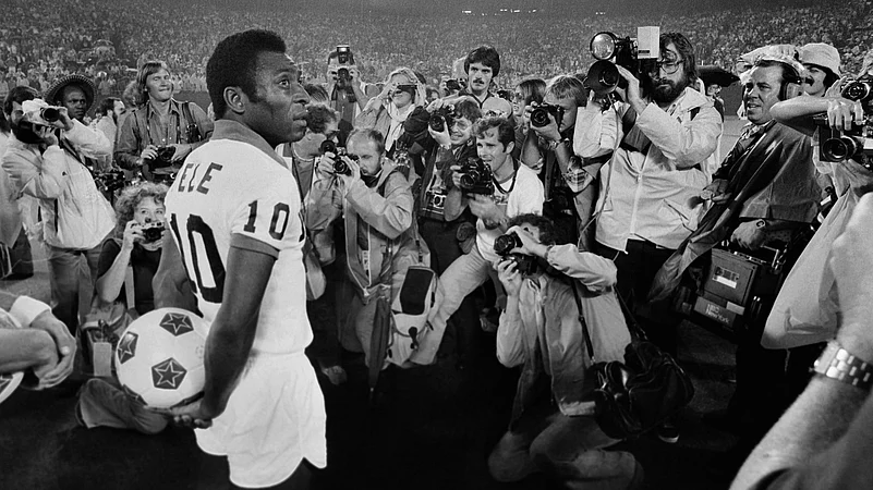 When Pele Stopped Nigerian Civil War: Lessons From Santos Peacemaking Endeavour In 1979