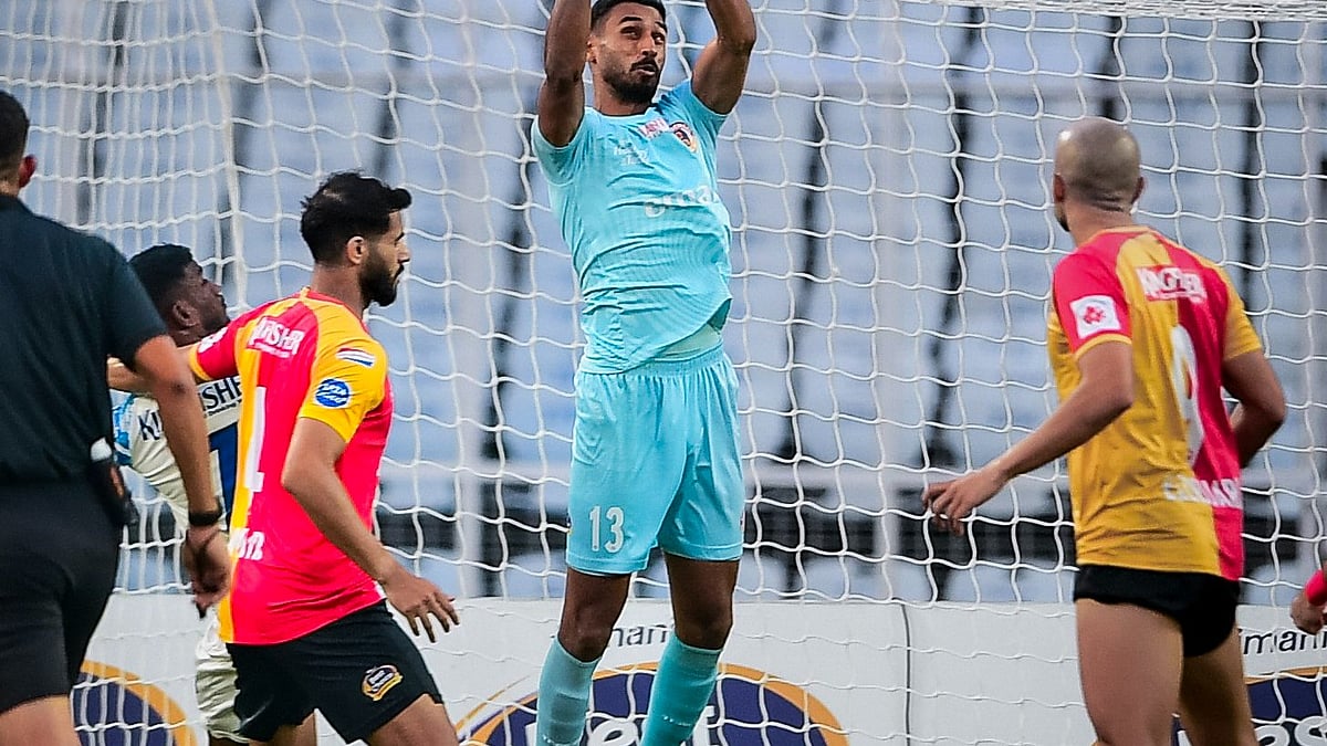 East Bengal Vs Mohammedan SC Live Score Indian Super League 2025-26 Kolkata Derby