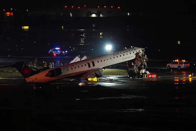 Visuals From LaGuardia Runway Collision