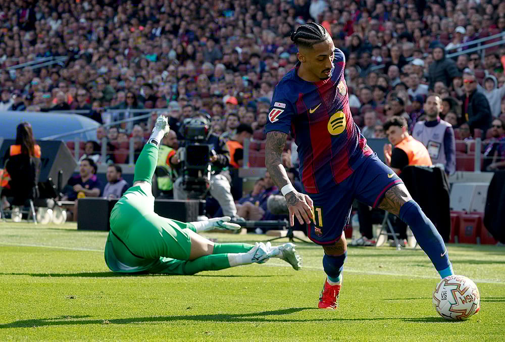 Barcelona vs Rayo Vallecano Spain soccer La Liga match-Raphinha 