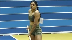X/Athletics Federation of India : Baranica Elangovan en route breaking the women's pole vault national in Bhubaneswar.