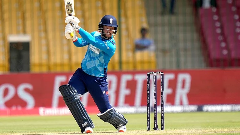 Champions Trophy 2025, RSA Vs ENG: England's Ben Duckett bats - | Photo: AP/Anjum Naveed