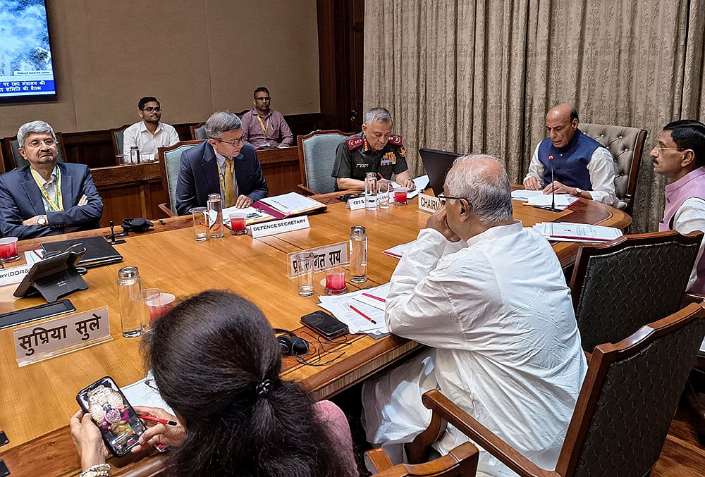 Rajnath Singh chairs PCC meeting