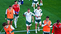 LaPresse via AP : The Italy team during their training session in Florence, Italy.