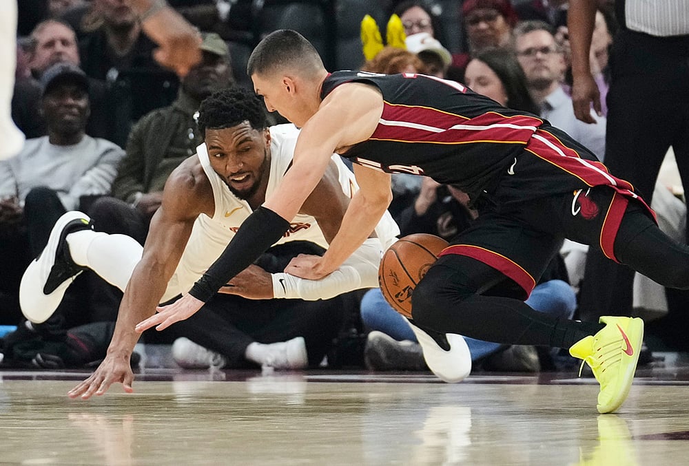 Heat Cavaliers Basketball-Donovan Mitchell