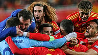  (AP Photo/Alberto Saiz) : Spanish players celebrate their victory after the UEFA Nations League quarterfinal second leg match between the Netherlands and Spain at Mestalla stadium in Valencia, Spain, Sunday, March 23, 2025.