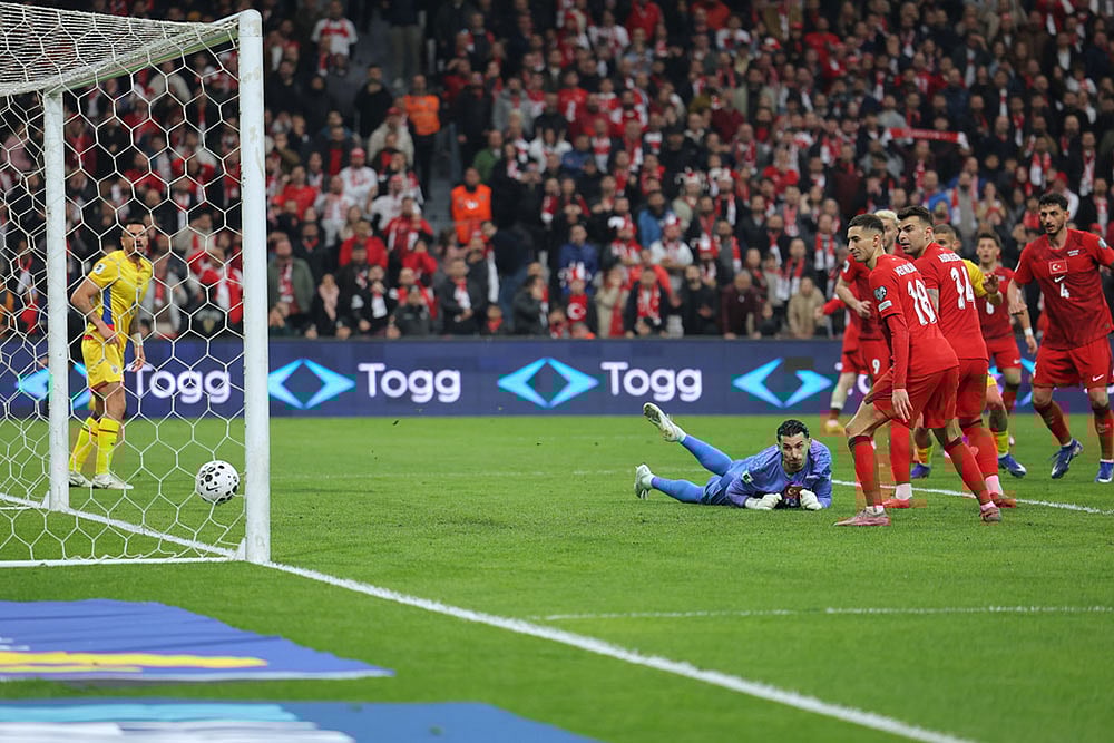 Turkey Romania WCup Soccer