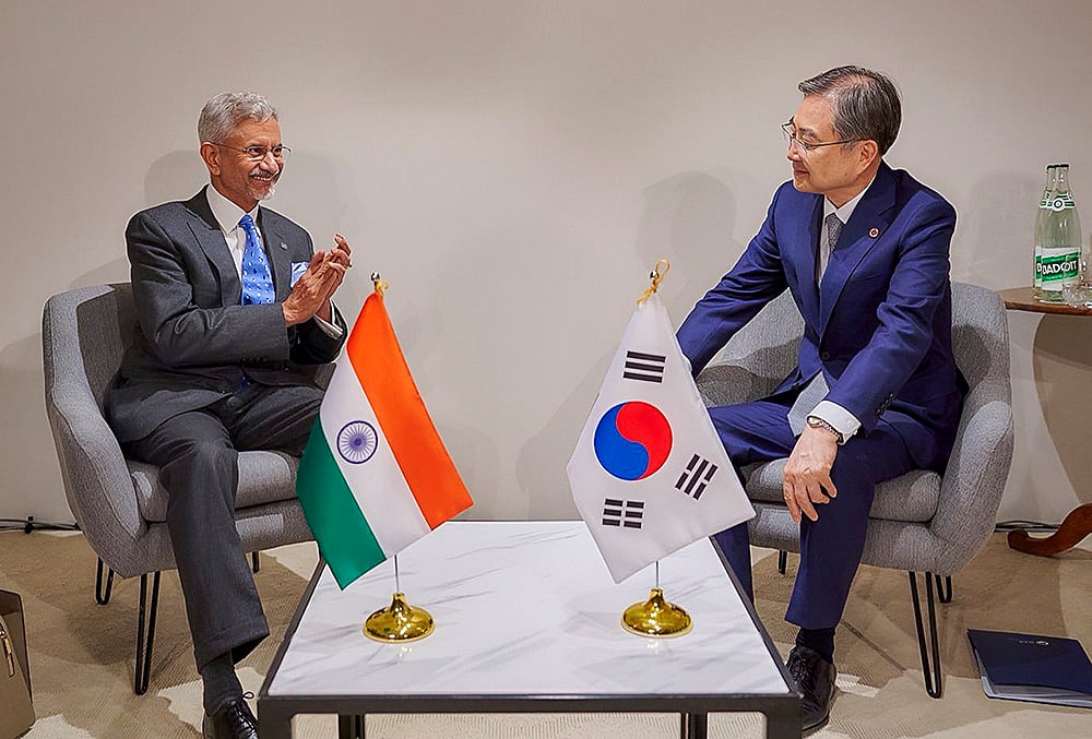 Jaishankar in France