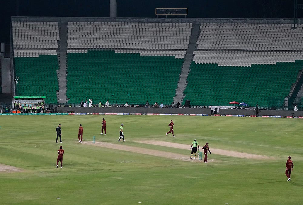 Lahore Qalandars Vs Hyderabad Kingsmen PSL 2026 photos-Gaddafi Stadium