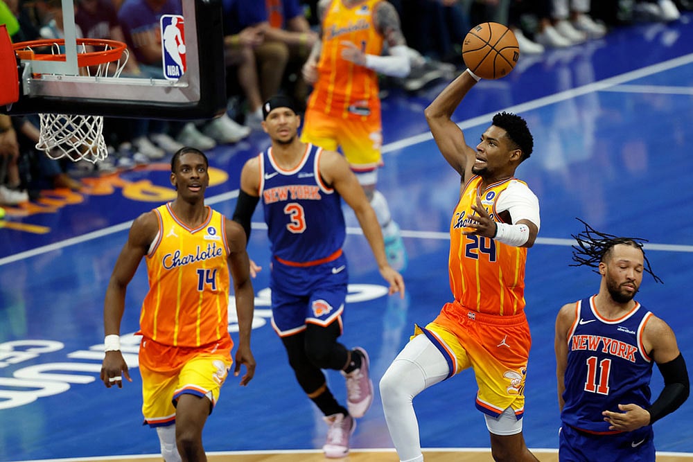 Basketball: Charlotte Hornets Vs New York Knicks