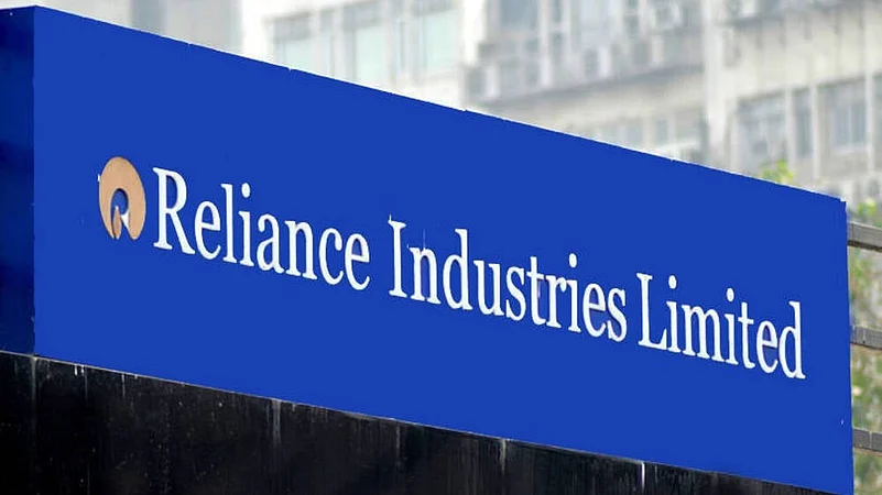 Mcap of 7 of top-10 most valued firms drops by Rs 1.75 lakh cr