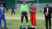 Lahore Qalandars Vs Karachi Kings, PSL 2026: Get Toss Update, Playing XIs thepslt20/x : Shaheen Shah Afridi and David Warner at PSL 2026 match toss at the Gaddafi Stadium in Lahore.