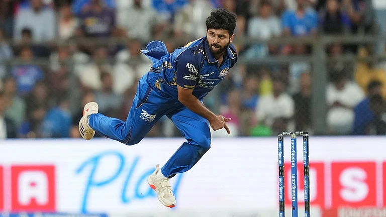 Mumbai Indians' Shardul Thakur bowls a delivery during the Indian Premier League cricket match between Mumbai Indians and Kolkata Knight Riders in Mumbai, India, Sunday, March 29, 2026. - AP Photo/Rafiq Maqbool