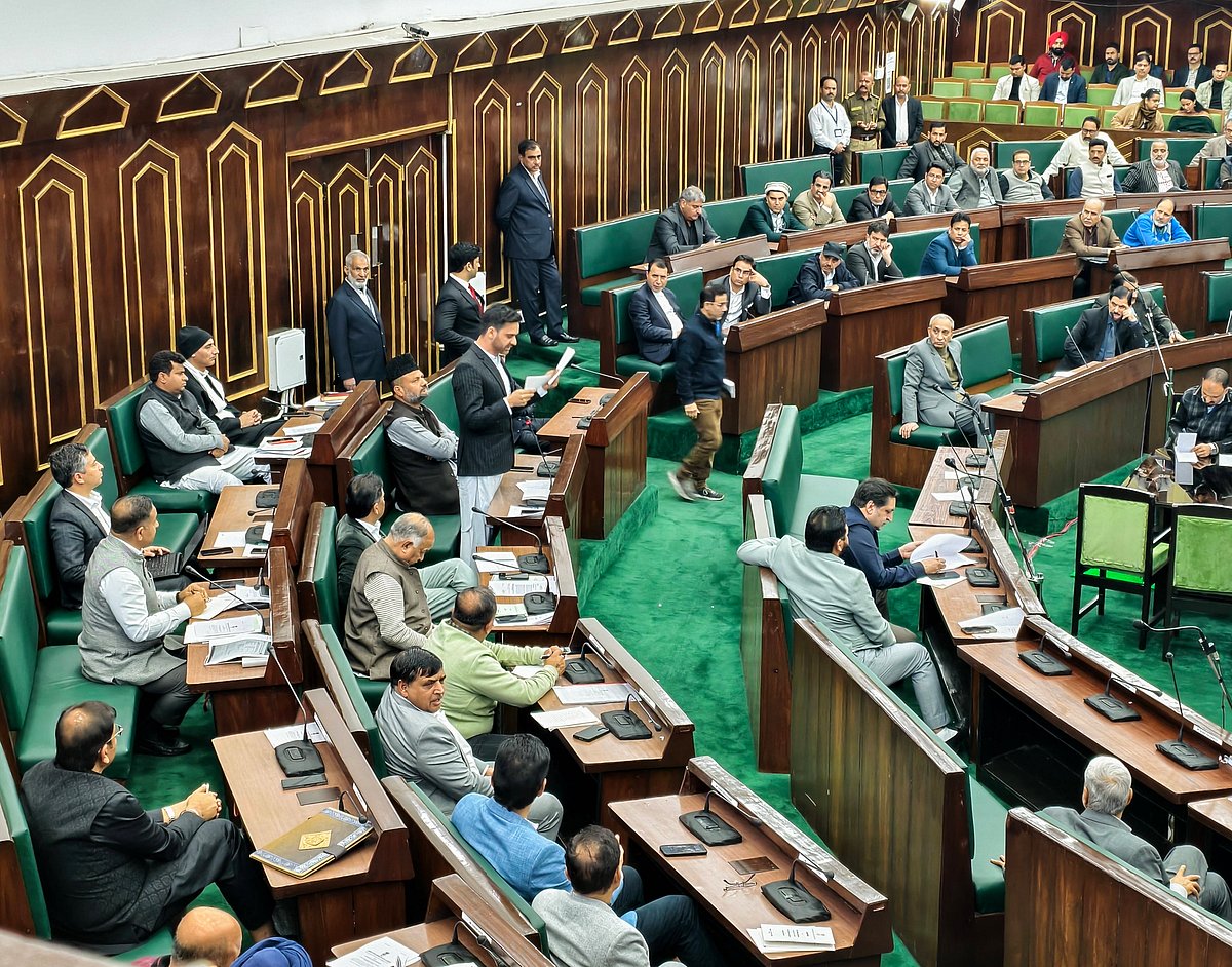 Jammu and Kashmir People s Democratic Party (JKPDP) MLA, Waheed Ur Rehman Para, speaks during the ongoing budget session at Jammu and Kashmir Assembly - IMAGO / ANI News