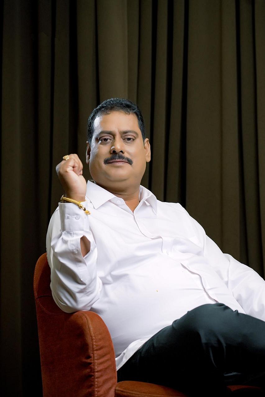 Shri Varaprasad - null