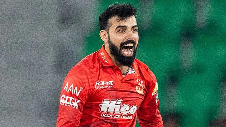 Shadab Khan in action for Islamabad United in the PSL 2026. - IsbUnited/X